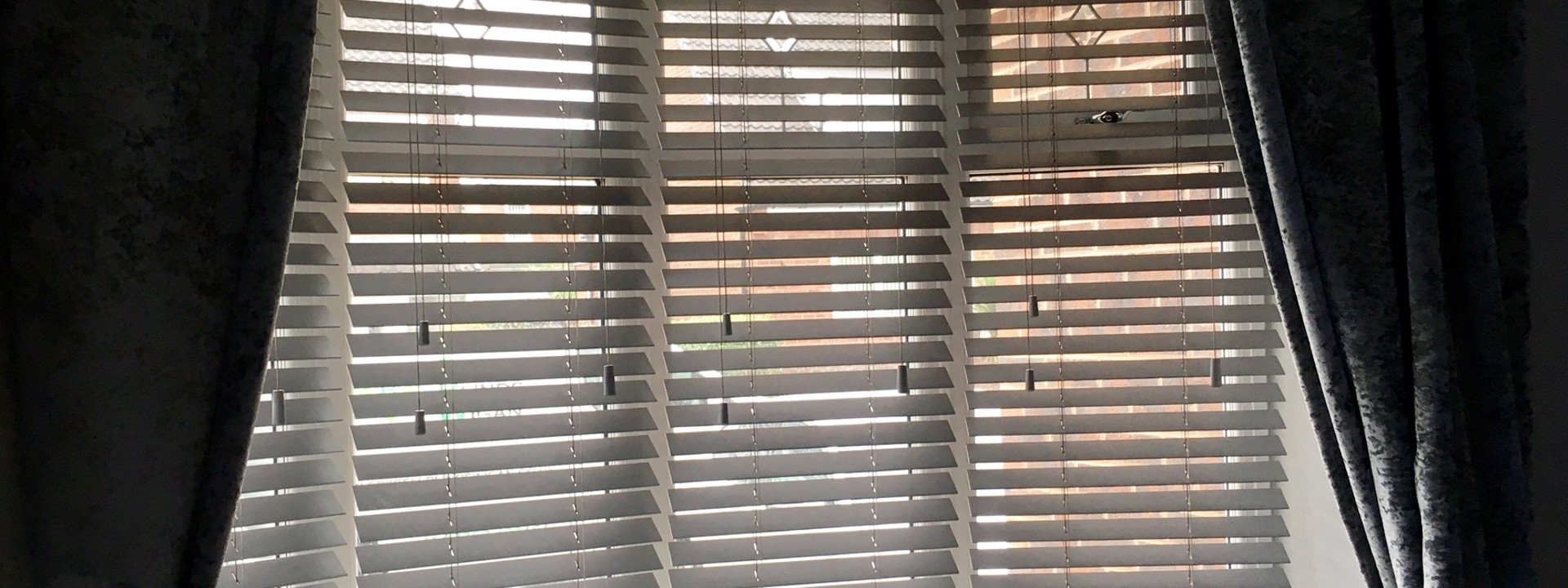 CRYSTAL BLINDS WIGAN